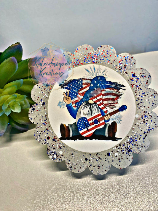 Patriotic Gnome Scalloped Freshener